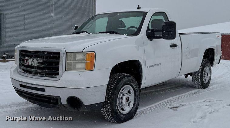 Image of GMC 2500HD Primary image