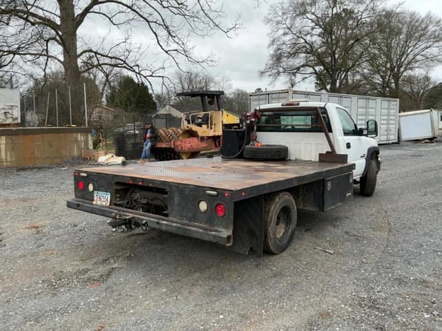 Image of GMC 3500 equipment image 4