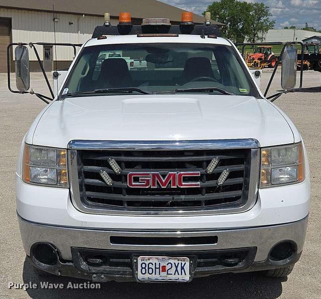 Image of GMC 3500HD equipment image 1