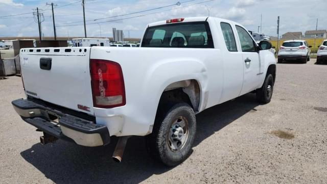 Image of GMC Sierra equipment image 3