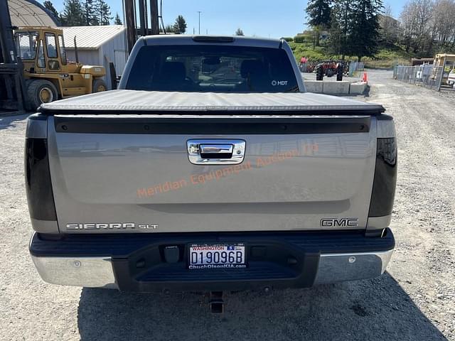 Image of GMC Sierra equipment image 4