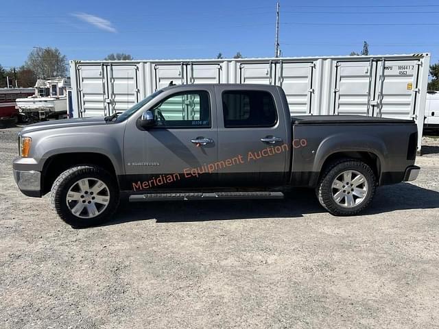 Image of GMC Sierra equipment image 1