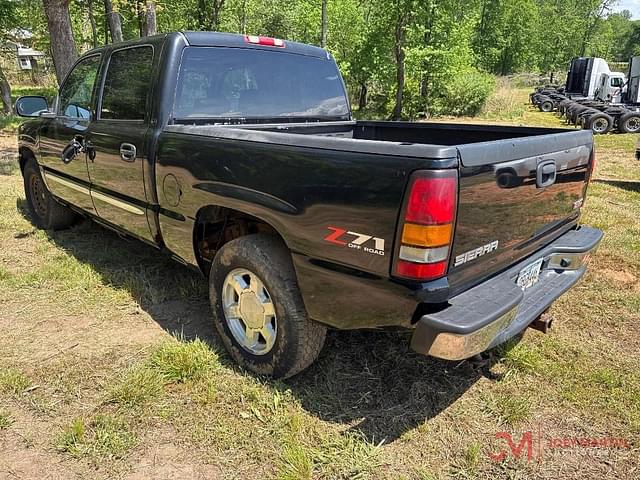 Image of GMC Z71 equipment image 3