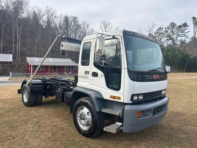 Image of GMC T7500 equipment image 4