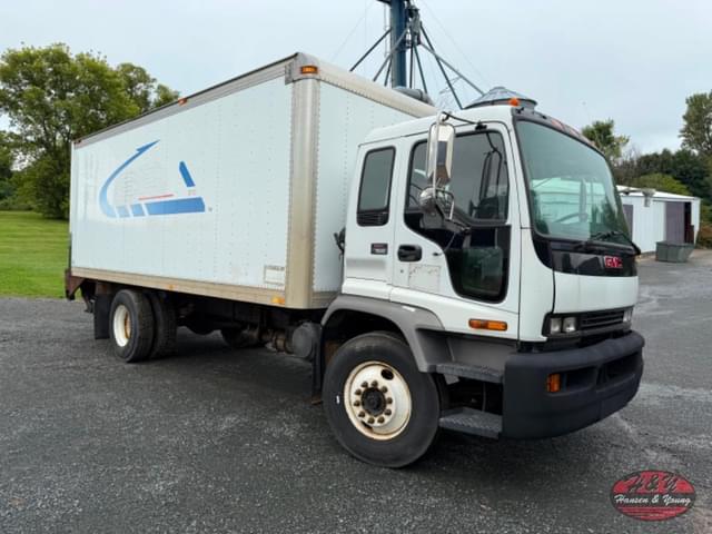 Image of GMC T7500 equipment image 3