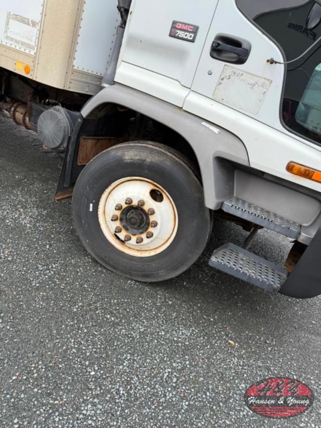 Image of GMC T7500 equipment image 1