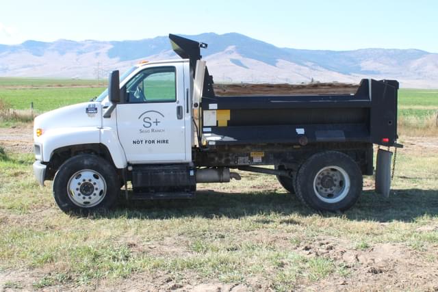 Image of GMC TopKick C6500 equipment image 2