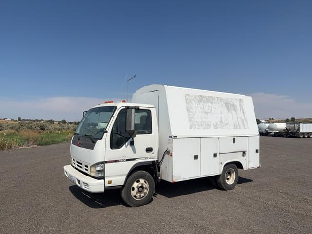 Image of GMC W4500 equipment image 1
