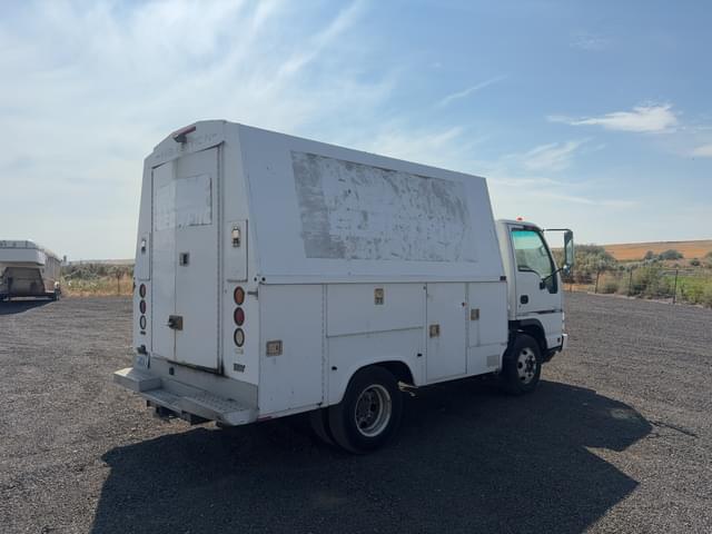 Image of GMC W4500 equipment image 4
