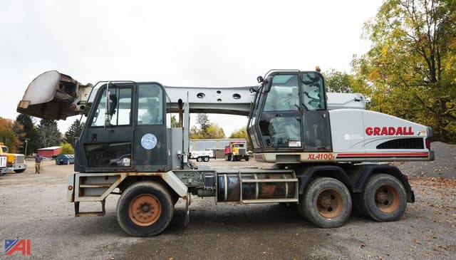 Image of Gradall XL4100 equipment image 1