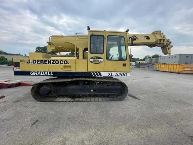 Image of Gradall XL5200 equipment image 3