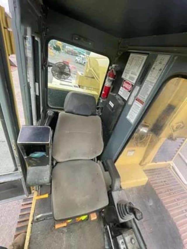 Image of Gradall XL5200 equipment image 1