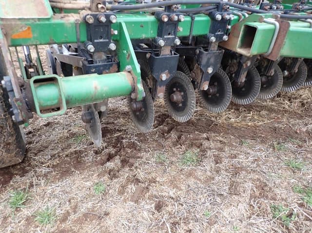 Image of Great Plains 1205NT equipment image 2