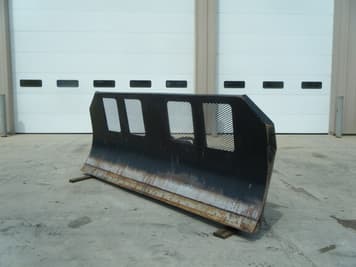 Main image Grouser 2200