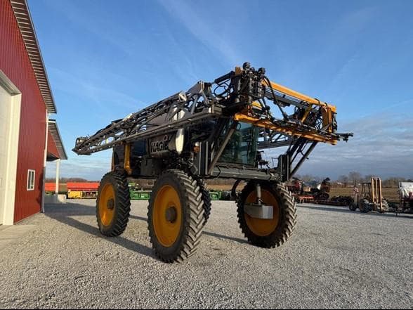 Image of Hagie STS12 equipment image 2