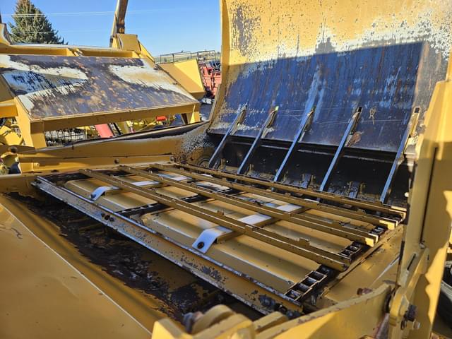 Image of Haybuster 2650 equipment image 2