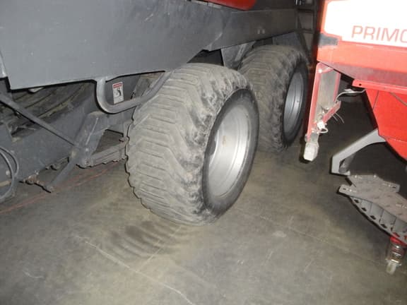 Image of Hesston 7444 equipment image 4