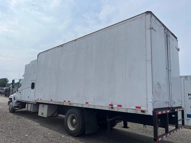 Image of Hino 338 equipment image 1