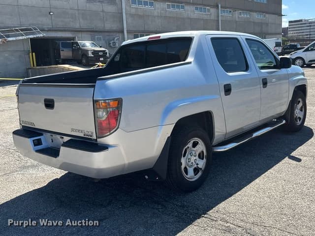 Image of Honda Ridgeline equipment image 4