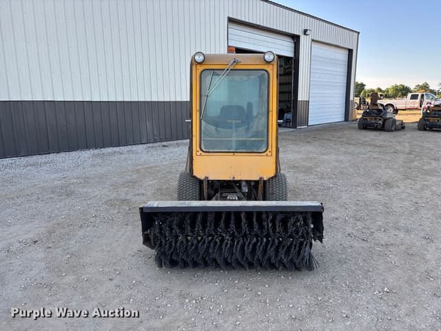 Image of Hustler 4600 equipment image 1
