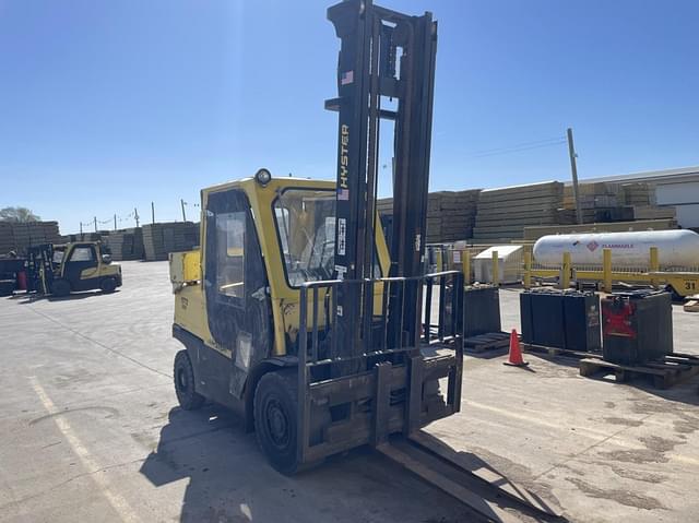 Image of Hyster H100FT equipment image 2