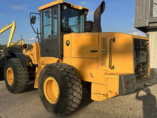 Image of Hyundai HL740-7A equipment image 2