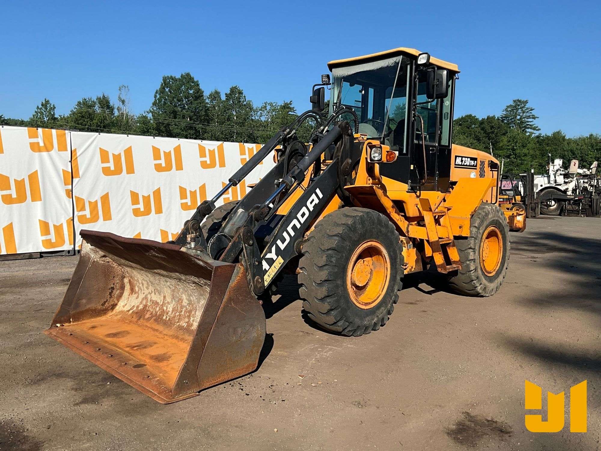 2007 Hyundai HL730TM7 Equipment Image0