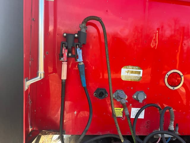 Image of International 9900IX equipment image 3