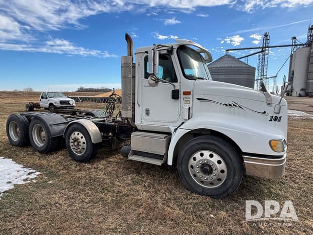 Image of International 9200i equipment image 1