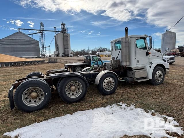 Image of International 9200i equipment image 3