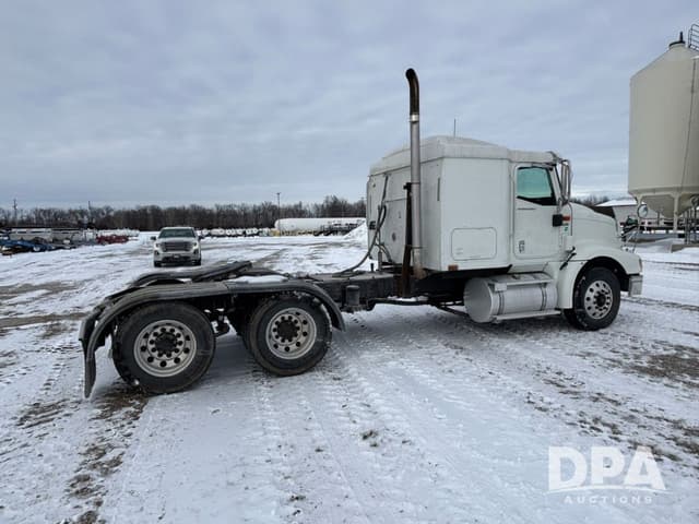 Image of International 9200i equipment image 4