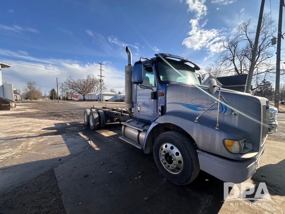 2007 International 9200i Equipment Image0