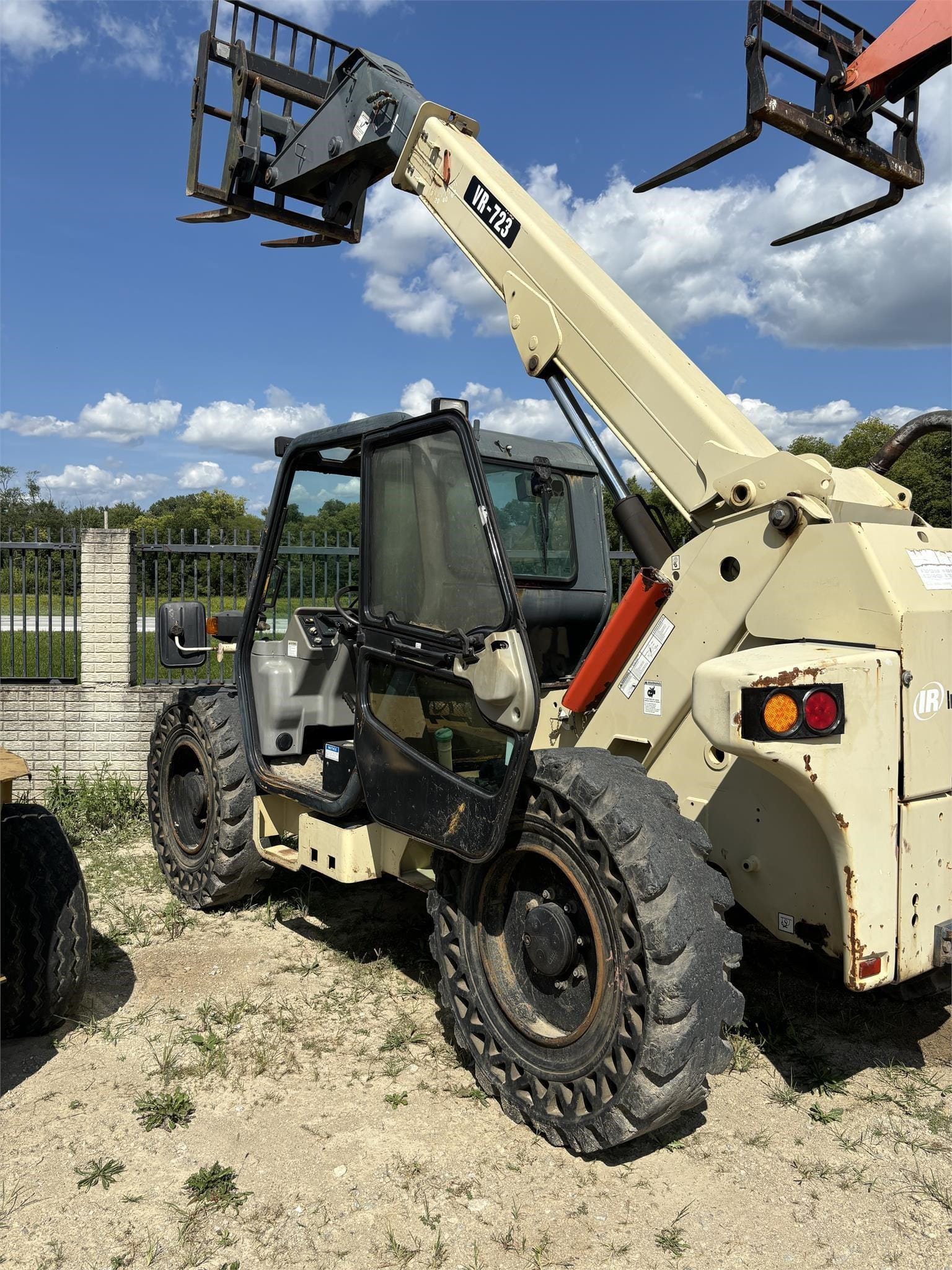 2007 Ingersoll Rand VR723 Equipment Image0