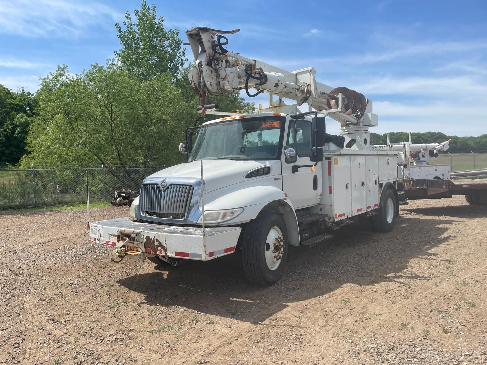 2007 International 4000 Equipment Image0