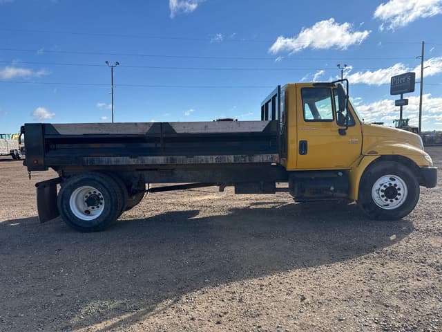 Image of International 4300 SBA equipment image 4