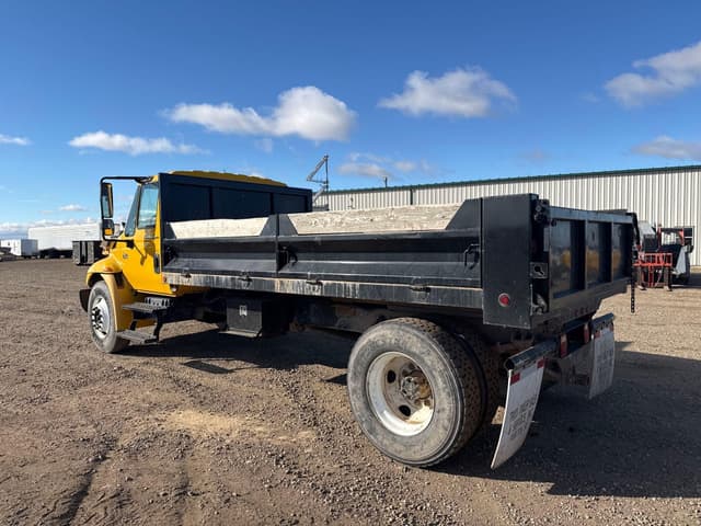 Image of International 4300 SBA equipment image 3