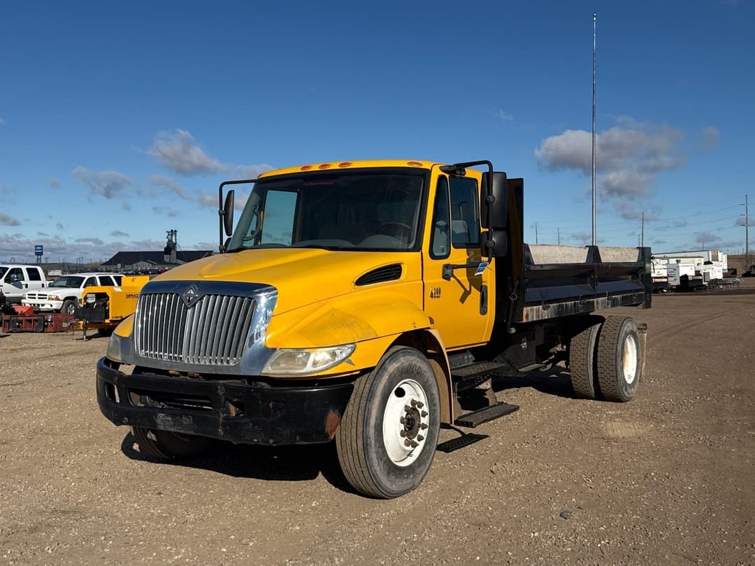 Image of International 4300 SBA Primary image