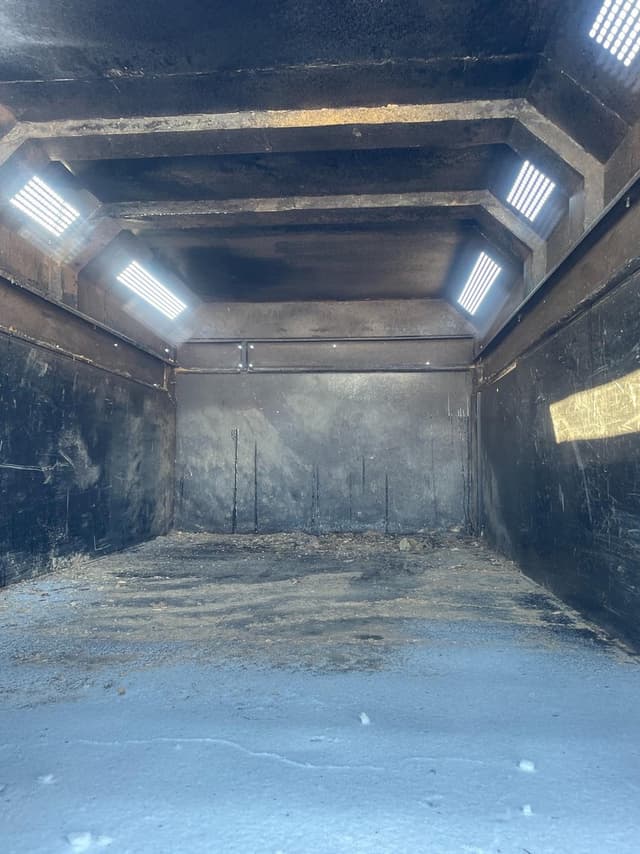 Image of International 4200 equipment image 4