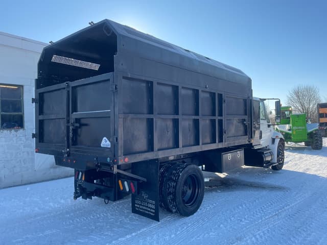 Image of International 4200 equipment image 3