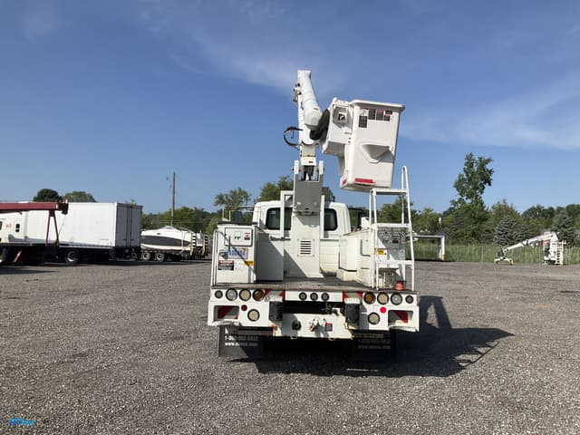 Image of International 4200 equipment image 3