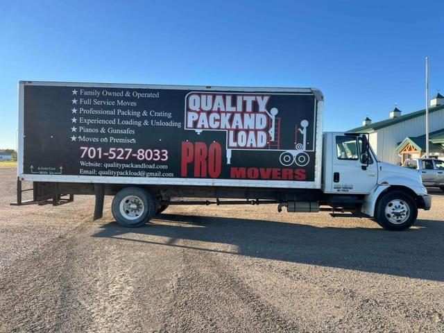 Image of International 4200 equipment image 3