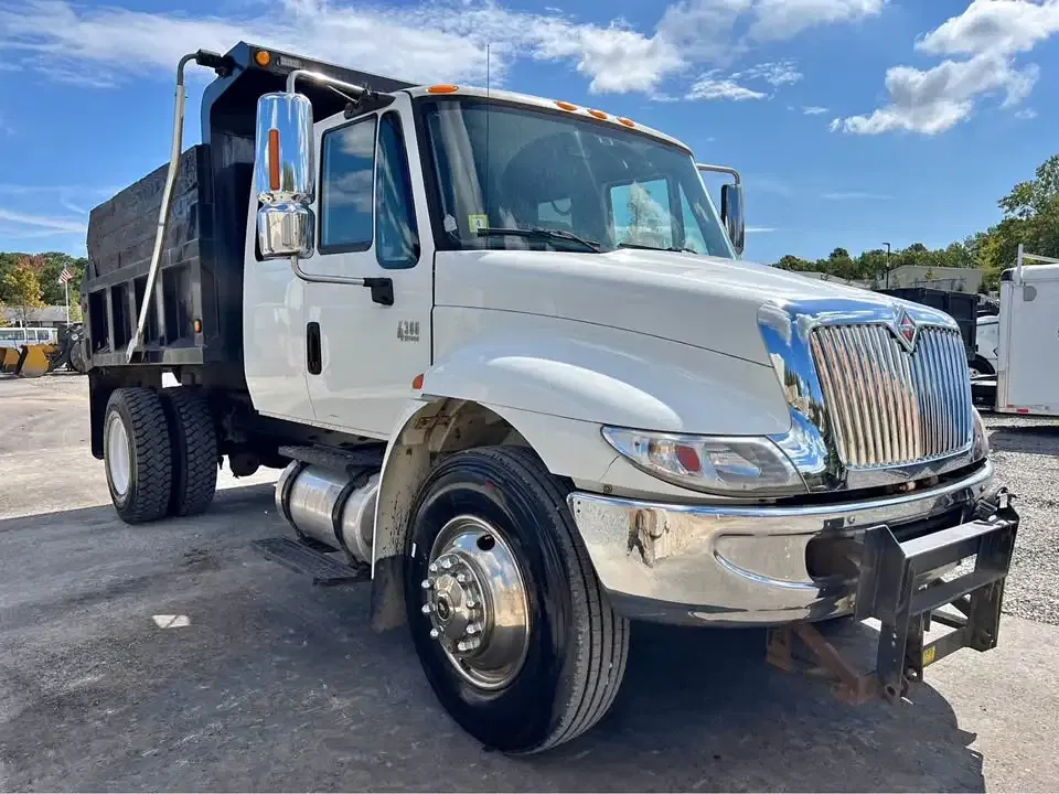 2007 International 4300 Equipment Image0