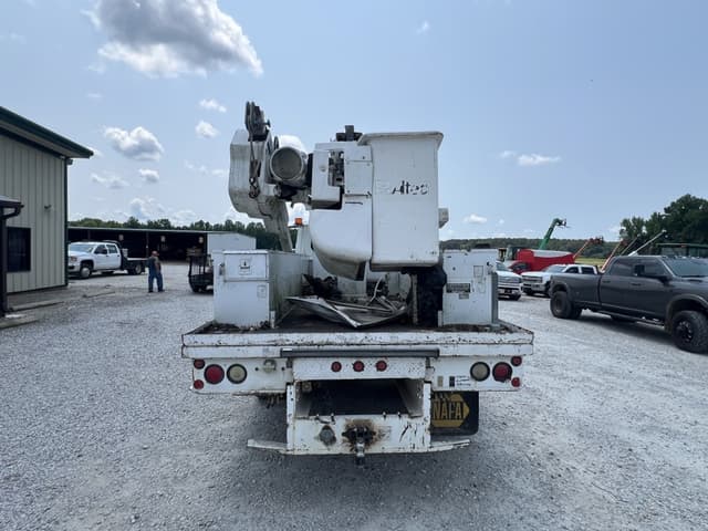 Image of International 4300 equipment image 3