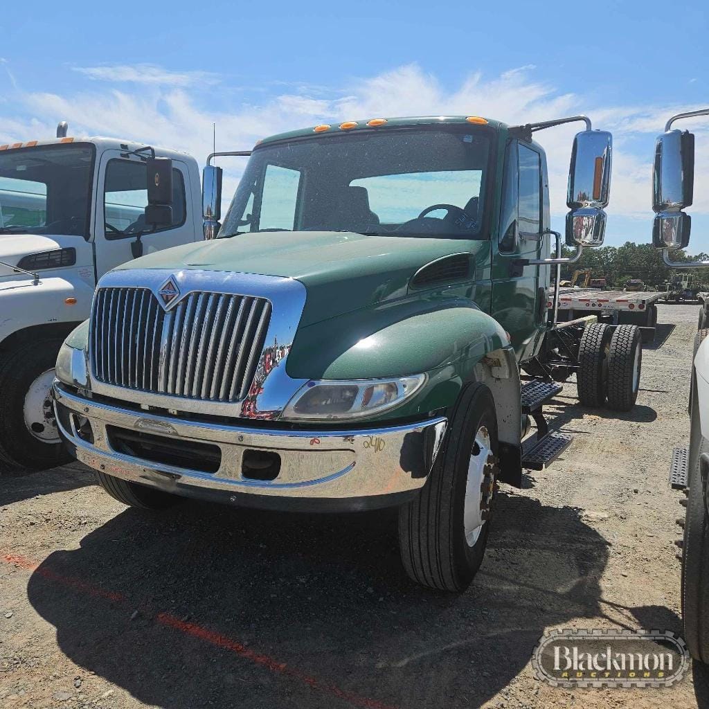 2007 International 4300 Equipment Image0