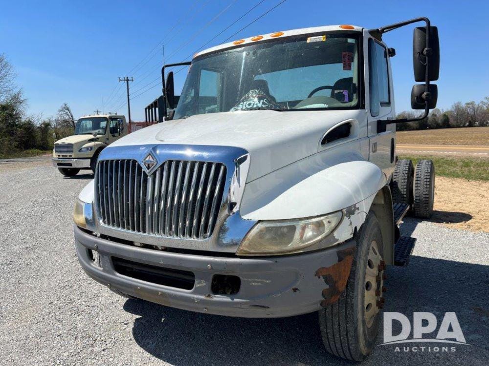 2007 International 4300 Equipment Image0