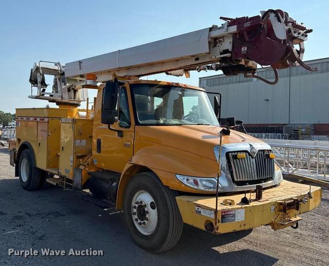 Image of International 4300 equipment image 2
