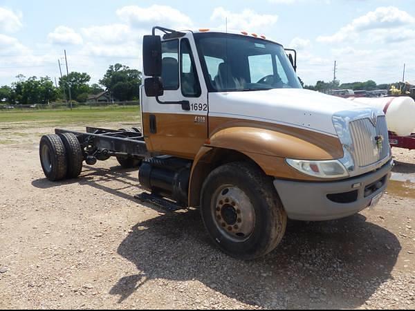 Image of International 4300 equipment image 1