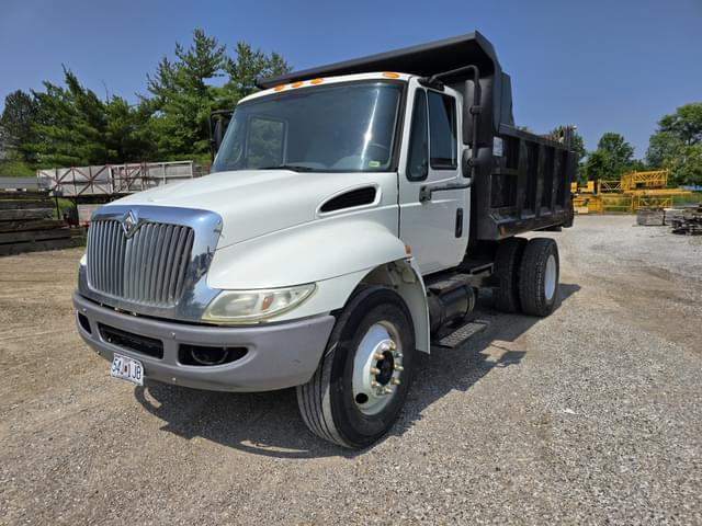 Image of International 4300 equipment image 1