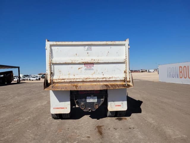 Image of International 4300 DT466 equipment image 3