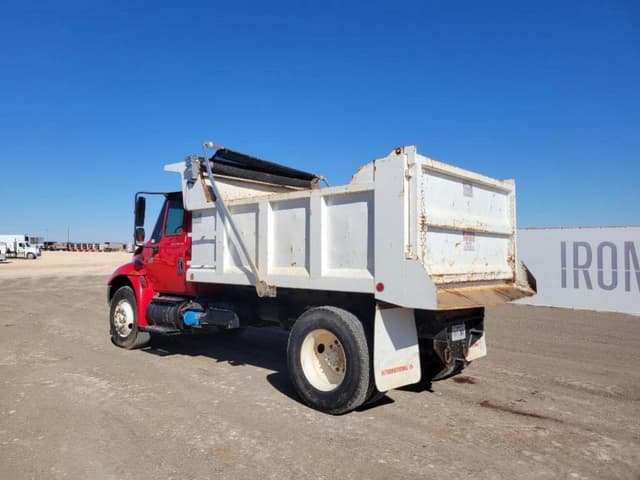 Image of International 4300 equipment image 2